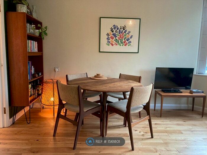 1 Bedroom Flat To Rent In Wesley Court, London, SE24