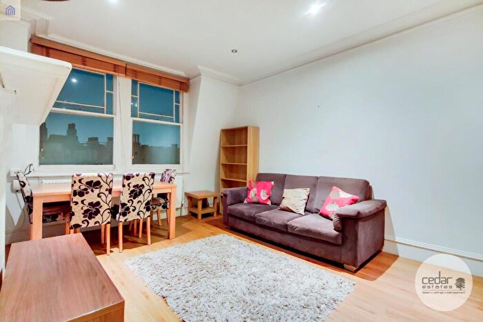 3 Bedroom Apartment To Rent In Lyncroft Gardens, West Hampstead, NW6