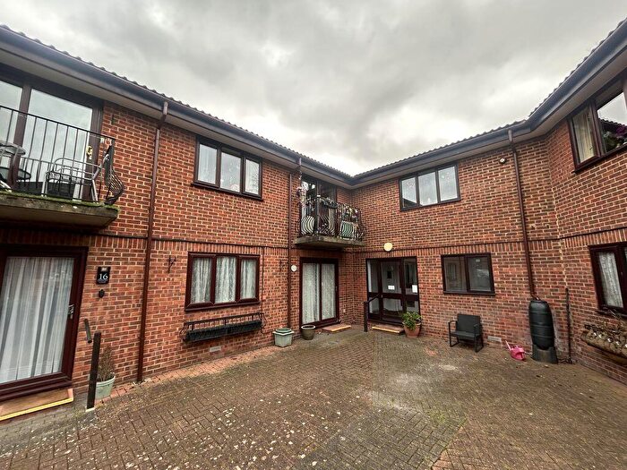 1 Bedroom Retirement Property For Sale In Downs Avenue, Dartford, DA1