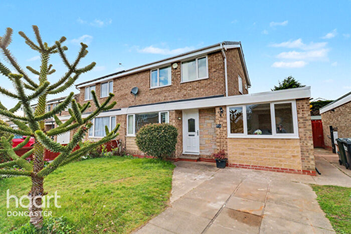 4 Bedroom Semi-Detached House For Sale In Kelsey Gardens, Doncaster, DN4