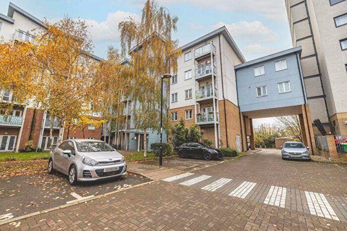 1 Bedroom Flat For Sale In Mill Street, Slough, SL2