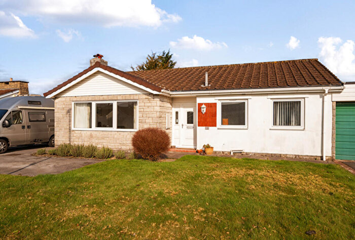 3 Bedroom Bungalow For Sale In Woodland Close, Failand, Bristol, North Somerset, BS8