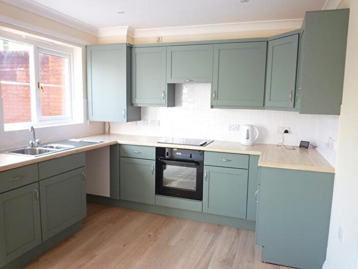 2 Bedroom End Of Terrace House To Rent In Woodland View, Holsworthy, EX22