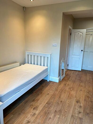 Studio To Rent In Gaysham Avenue, Ilford, Gantshill, Ig4