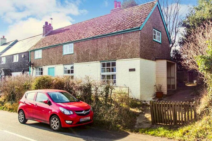 3 Bedroom Semi-Detached House For Sale In Lower Street, Eastry, CT13