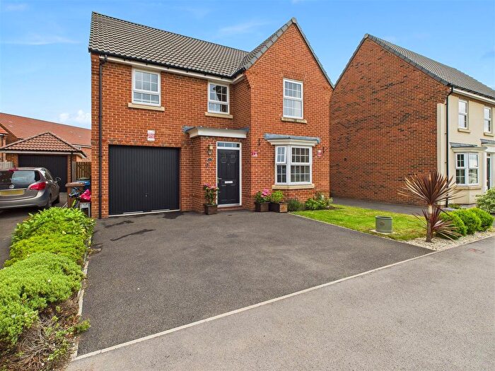 4 Bedroom Detached House For Sale In Greenfield Avenue, Hessle, HU13
