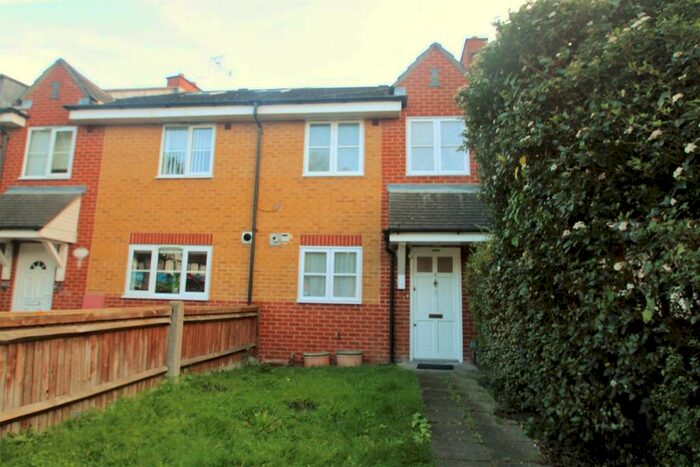 3 Bedroom Terraced House To Rent In Costons Lane, Greenford, UB6