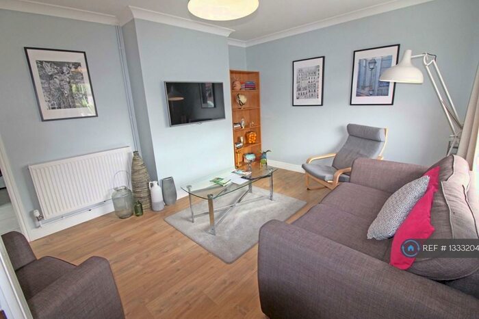 3 Bedroom Semi-Detached House To Rent In Lodge Road, Stoke-On-Trent, ST4