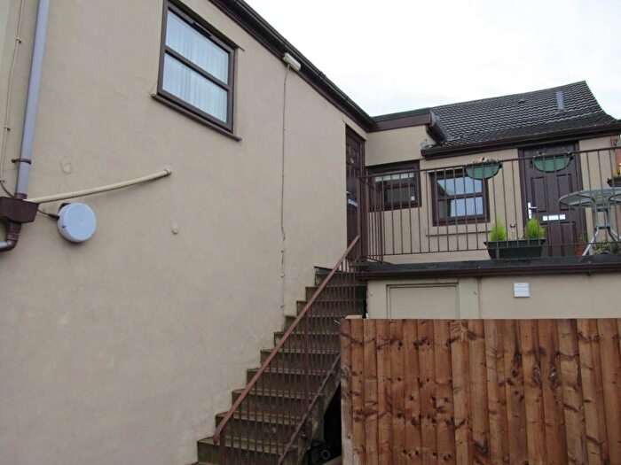 2 Bedroom Flat To Rent In Beacon Road, Billinge, WN5