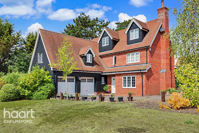 5 Bedroom Detached House For Sale In Dogrose Close, Chelmsford, CM1