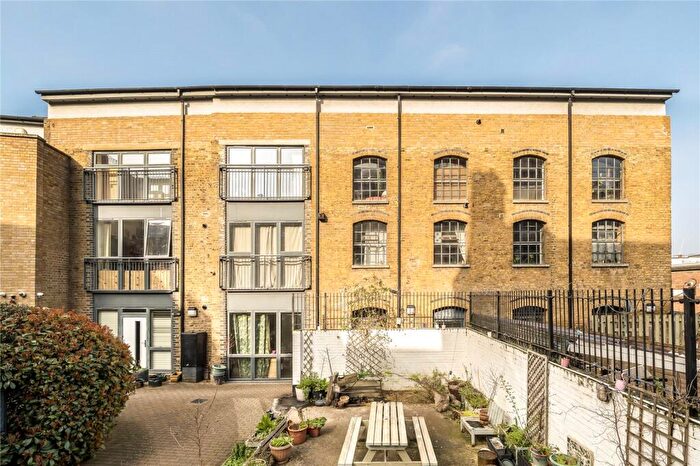 2 Bedroom Flat To Rent In Theatre Place, A New Cross Road, London, SE14