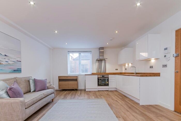 1 Bedroom Apartment To Rent In Old Station Yard, Abingdon, OX14