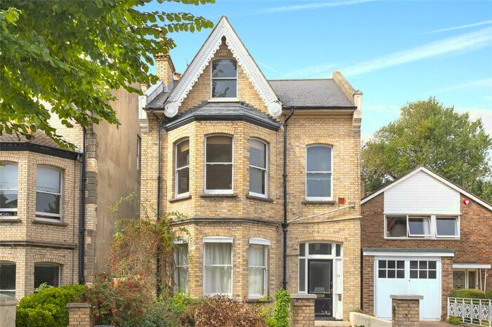 1 Bedroom Flat To Rent In Wilbury Gardens, Hove, East Sussex, BN3