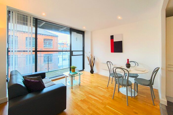 2 Bedroom Flat To Rent In Hill Quays, Deansgate, Manchester, M15