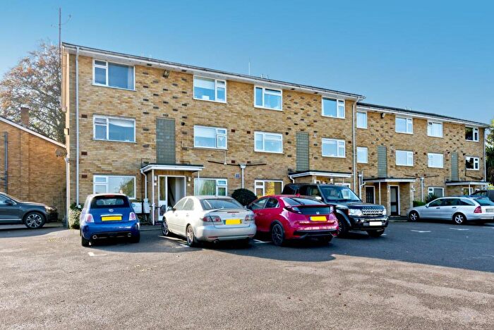 2 Bedroom Maisonette For Sale In Tayles Hill Drive, Ewell Village, KT17