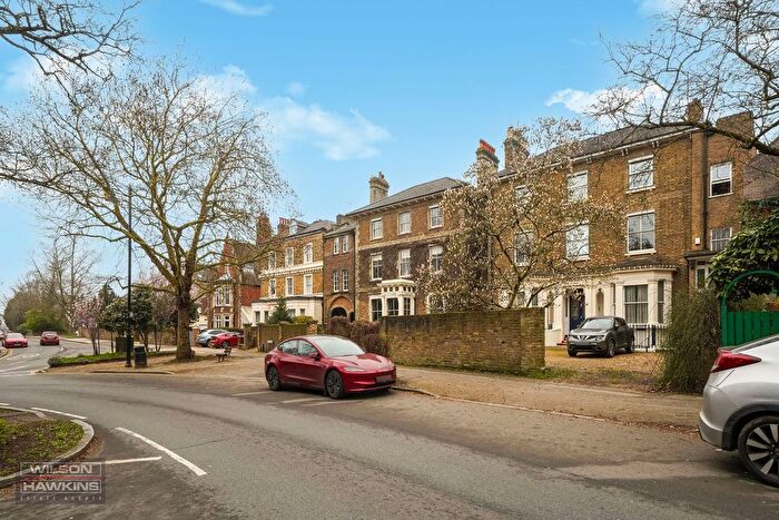 2 Bedroom Flat For Sale In Parkside, London Road, Harrow On The Hill, HA1