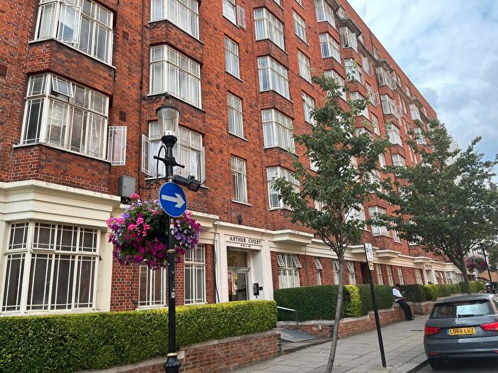 1 Bedroom Flat For Sale In Queensway, London, W2