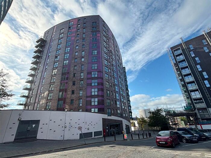 2 Bedroom Flat To Rent In Cross Green Lane, Leeds, West Yorkshire, LS9