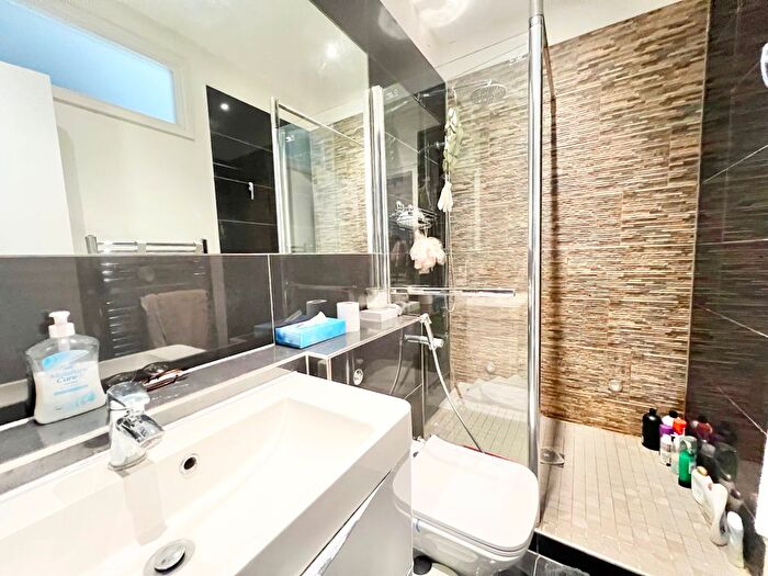2 Bedroom Flat To Rent In Chesham Place, Brighton, BN2
