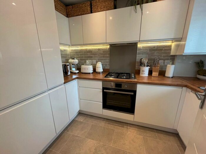 2 Bedroom House To Rent In Isambard Close, Leamington Spa, CV31