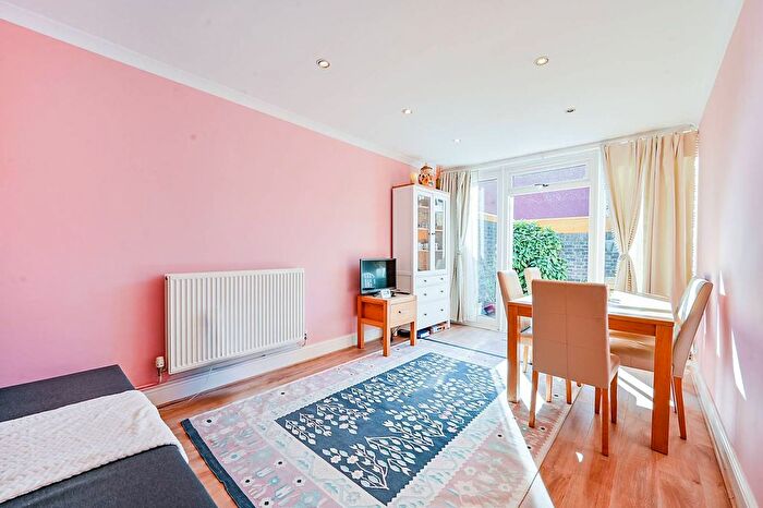 1 Bedroom Bungalow To Rent In Springvale Terrace, Brook Green, London, W14