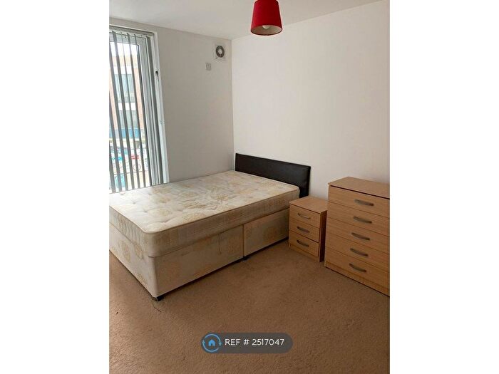 2 Bedroom Flat To Rent In Icon Building, Ilford, IG1