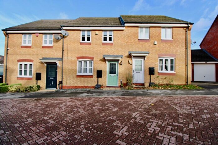 3 Bedroom Town House For Sale In Howe Lane, Hamilton, Leicester, Leicestershire, LE5