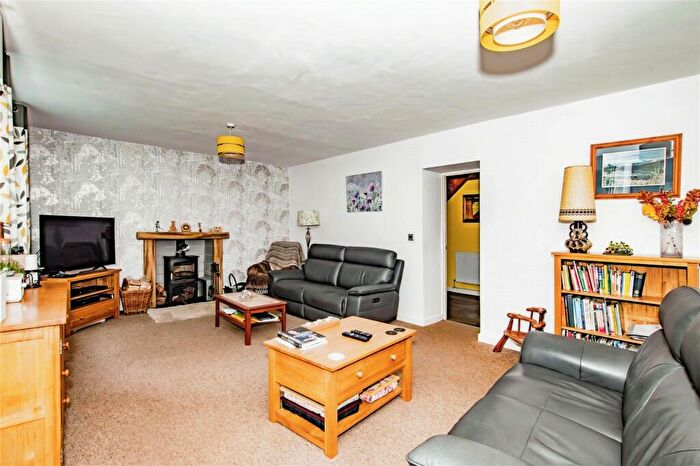 5 Bedroom Detached House For Sale In Drefach, Llanelli, Carmarthenshire, SA14