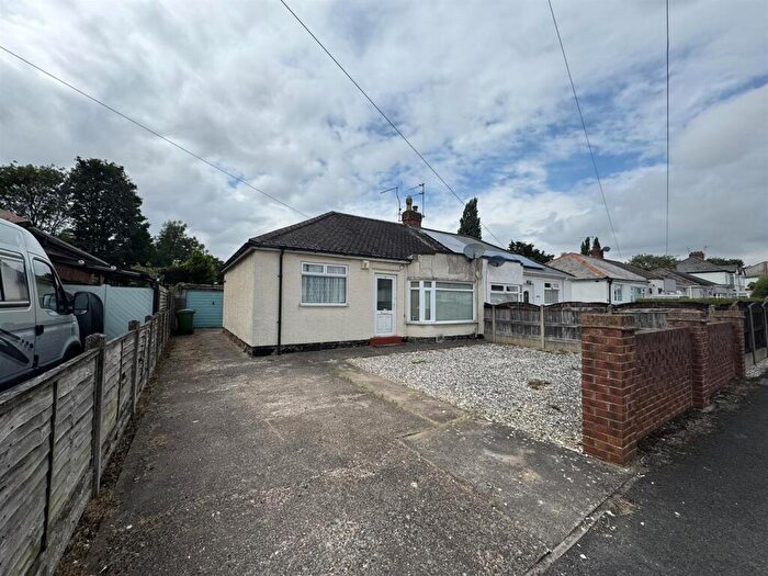 2 Bedroom Semi-Detached Bungalow For Sale In Haven Avenue, Brough, HU15
