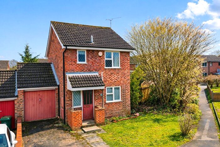 2 Bedroom Link Detached House For Sale In Caernarvon, Frimley, Camberley, Surrey, GU16