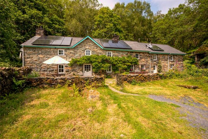 4 Bedroom Detached House For Sale In Nantmor, Caernarfon, Gwynedd, LL55