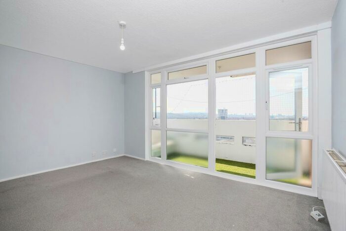 2 Bedroom Flat To Rent In Kale Road, Erith, DA18