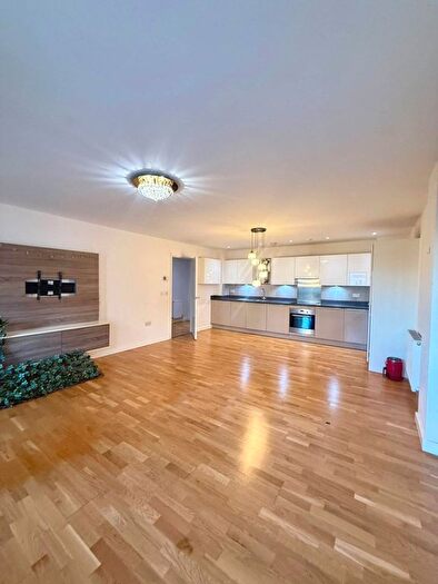 3 Bedroom Flat For Sale In Porters Way, West Drayton, UB7
