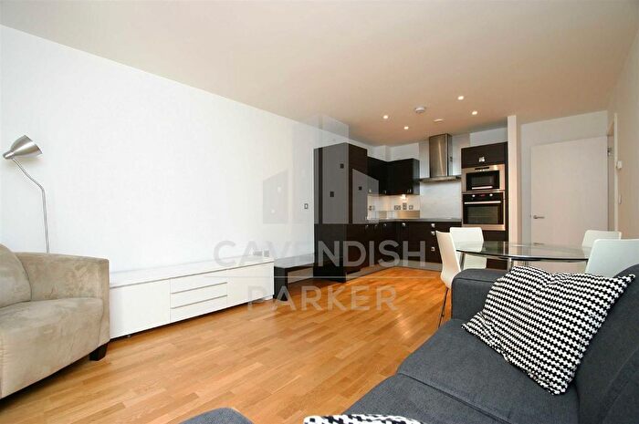 2 Bedroom Flat To Rent In Stadium Mews, Arsenal, London, N5