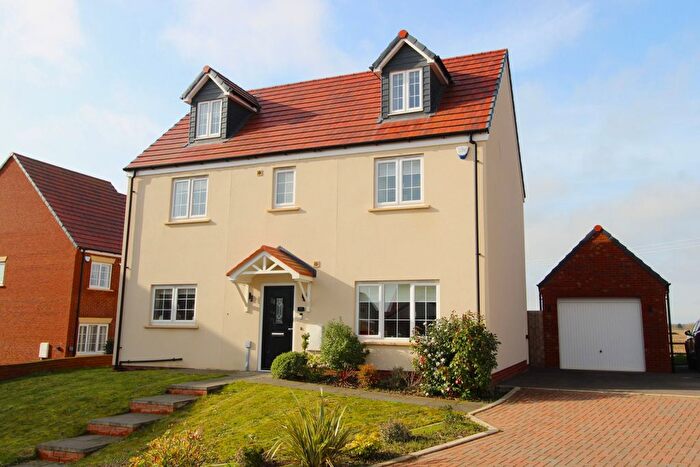 5 Bedroom Detached House For Sale In Nightingale Road, Great Barford, MK44