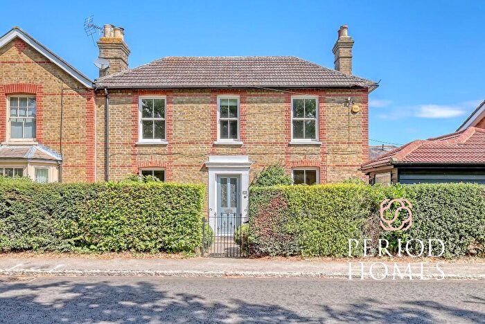 3 Bedroom Semi-Detached House For Sale In Ongar Road, Writtle, CM1
