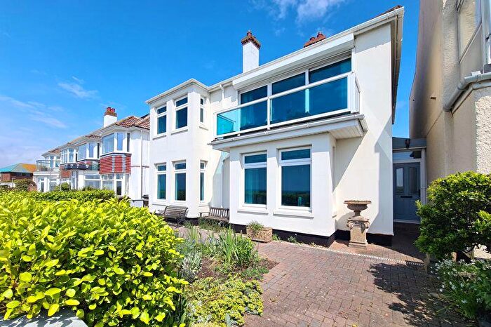 5 Bedroom House For Sale In Marine Parade West, Lee-On-The-Solent, PO13