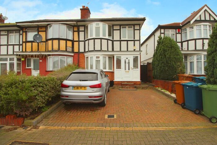 3 Bedroom End Of Terrace House To Rent In Perwell Avenue, Rayners Lane, Harrow, HA2