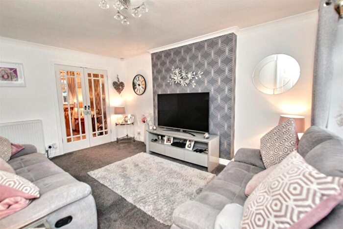 2 Bedroom Semi-Detached House For Sale In Gigha Quadrant, Wishaw, ML2