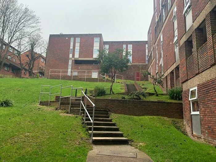 2 Bedroom Flat To Rent In Downs Road, Luton, LU1