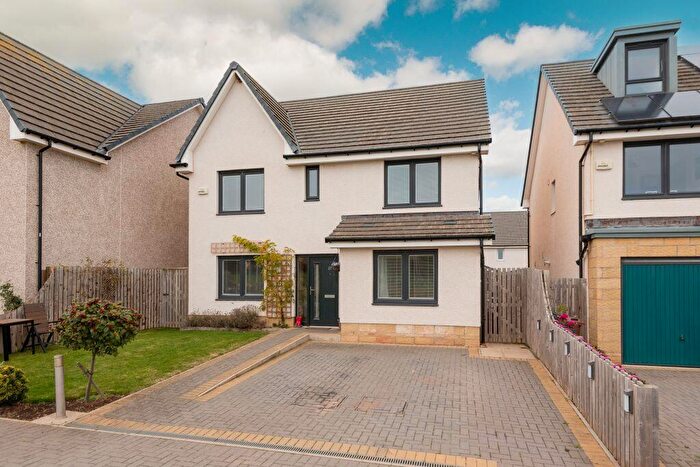 5 Bedroom Detached House For Sale In Dempster Place, Dunbar, East Lothian, EH42