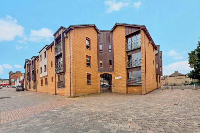 2 Bedroom Flat For Sale In Castle Street, Hamilton, ML3