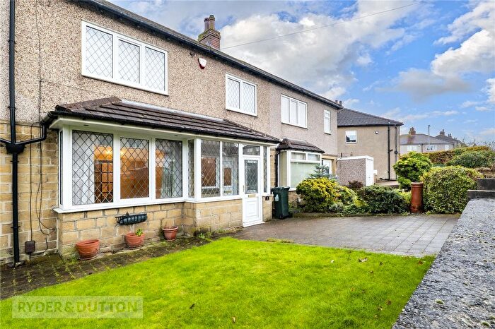 3 Bedroom Detached House For Sale In Goldington Avenue, Oakes, Huddersfield, HD3