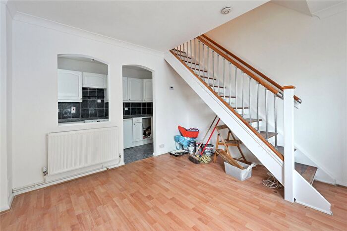 1 Bedroom Terraced House To Rent In Joshua Street, London, E14