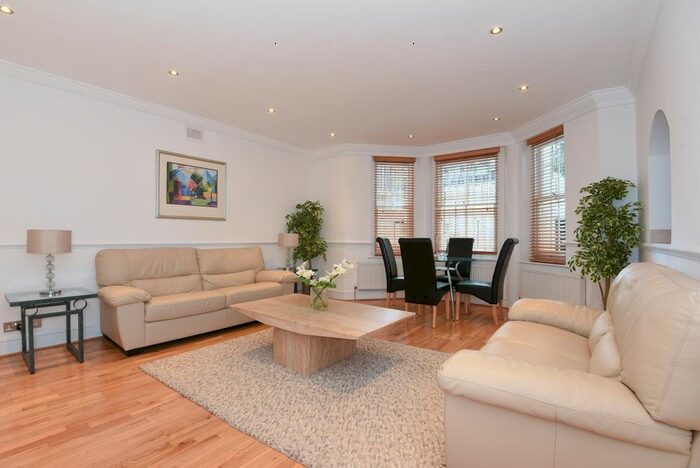 2 Bedroom Flat To Rent In Courtfield Gardens, London, SW5