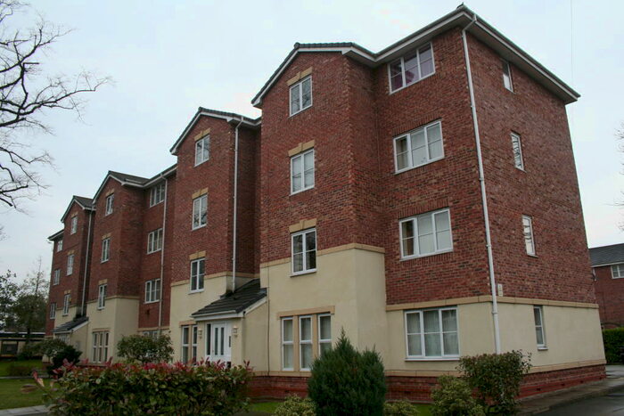 3 Bedroom Apartment To Rent In Alexandra Mews, Alexandra Road South, Whalley Range, M16