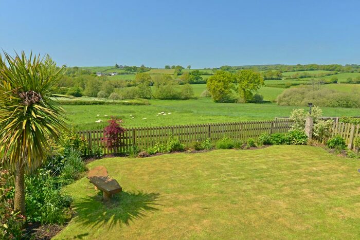 4 Bedroom Semi-Detached House For Sale In Clyst St. Lawrence, Cullompton, EX15