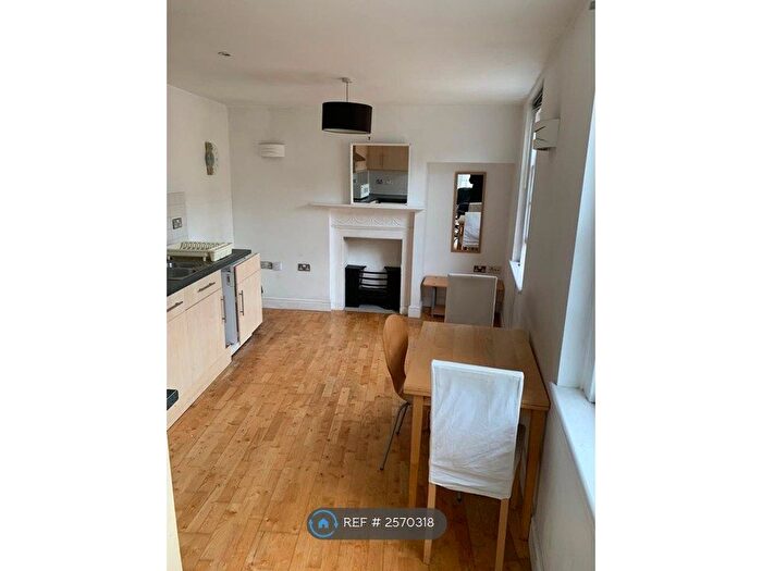 1 Bedroom Flat To Rent In Vineyards, Bath, BA1