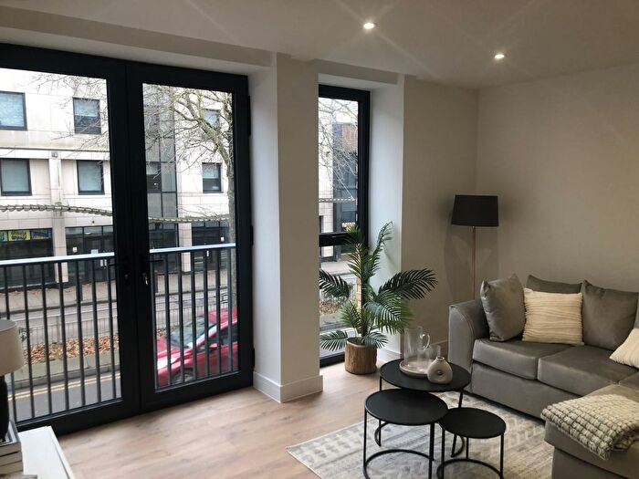 2 Bedroom Flat To Rent In St George's Place, Canterbury, CT1