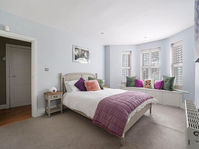2 Bedroom Character Property To Rent In Mill Lane, West Hampstead, London, NW6